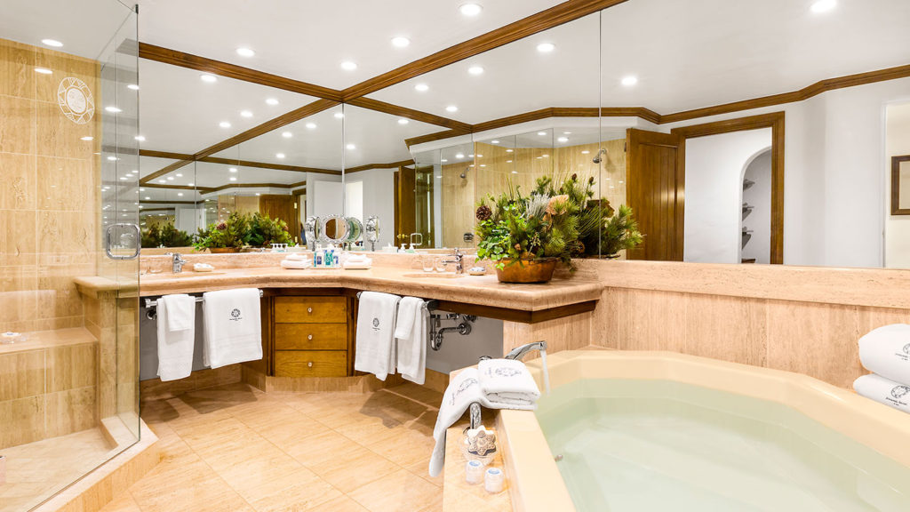 The grand bathroom is featured in all four Junior Suites