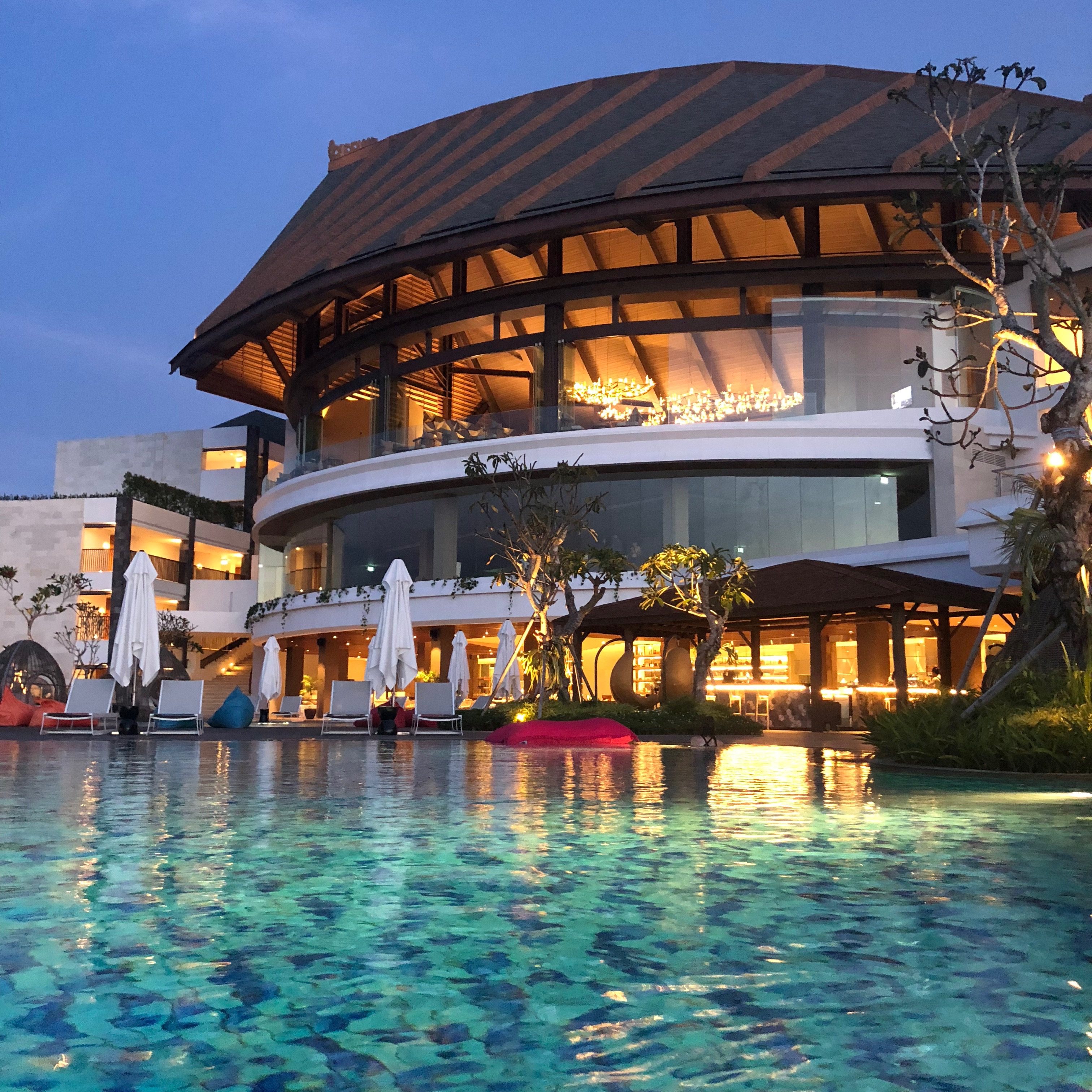 Renaissance Hotel in Uluwatu, Bali – Luxury Trip Review
